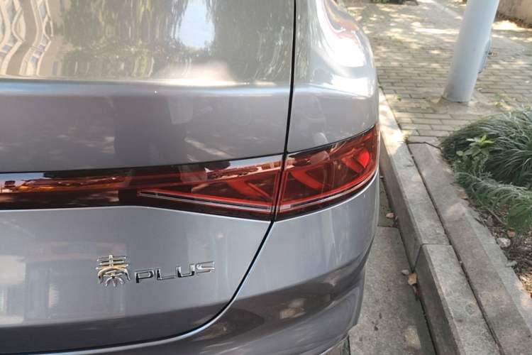 Used BYD Qin PLUS 2024 Honor Edition EV 510KM Beyond Model Right Rear Taillight