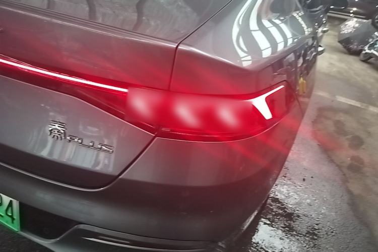 Used BYD Qin PLUS 2024 HONOR Edition DM-i 55KM Leading Model Right Rear Taillight