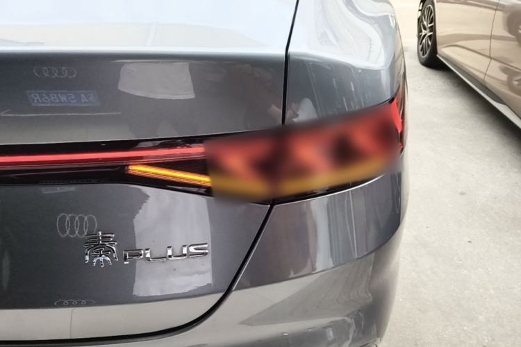 Used BYD Qin PLUS 2024 HONOR Edition DM-i 55KM Leading Model Right Rear Taillight