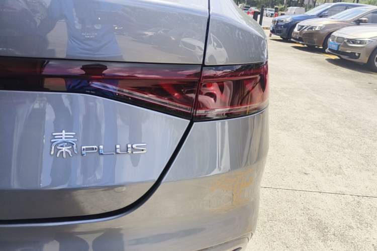 Used BYD Qin PLUS 2024 HONOR Edition DM-i 55KM Leading Model Right Rear Taillight