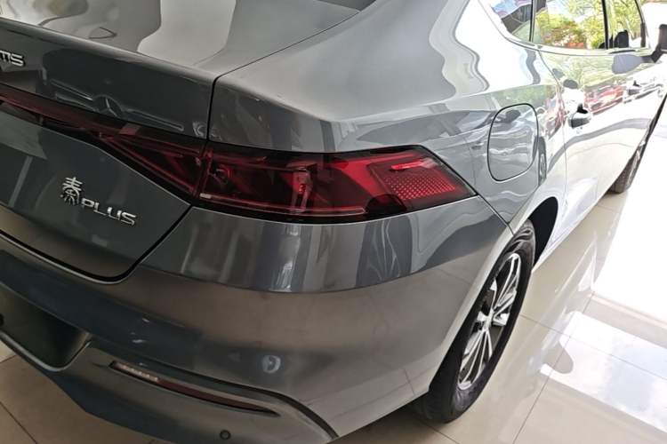 Used BYD Qin PLUS 2024 HONOR Edition DM-i 55KM Leading Model Right Rear Taillight