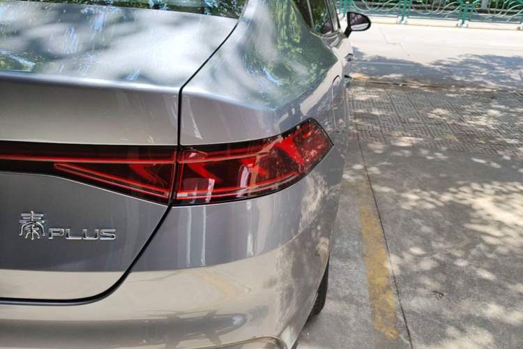Used BYD Qin PLUS 2024 HONOR Edition DM-i 55KM Leading Model Right Rear Taillight