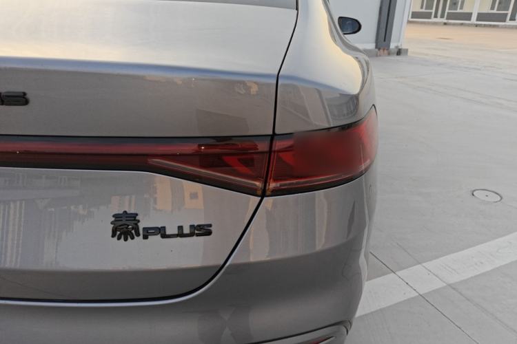 Used BYD Qin PLUS 2024 HONOR Edition DM-i 55KM Leading Model Right Rear Taillight