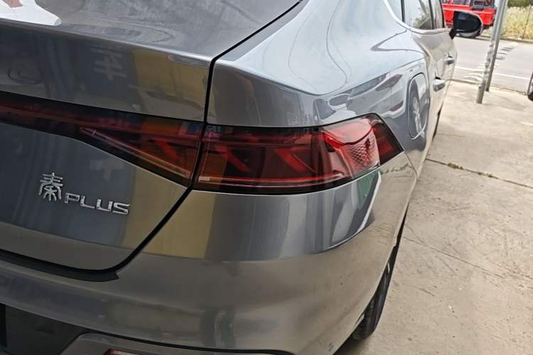 Used BYD Qin PLUS 2024 HONOR Edition DM-i 55KM Leading Model Right Rear Taillight