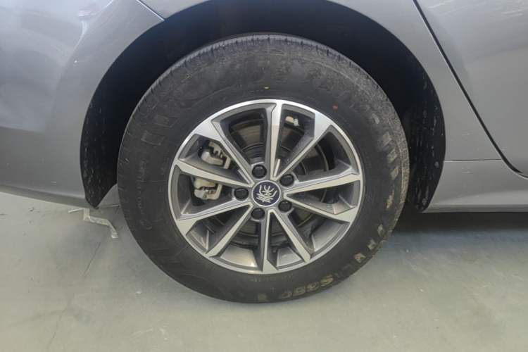 Used BYD Qin PLUS 2024 HONOR Edition DM-i 55KM Leading Model Right Rear Wheel Hub