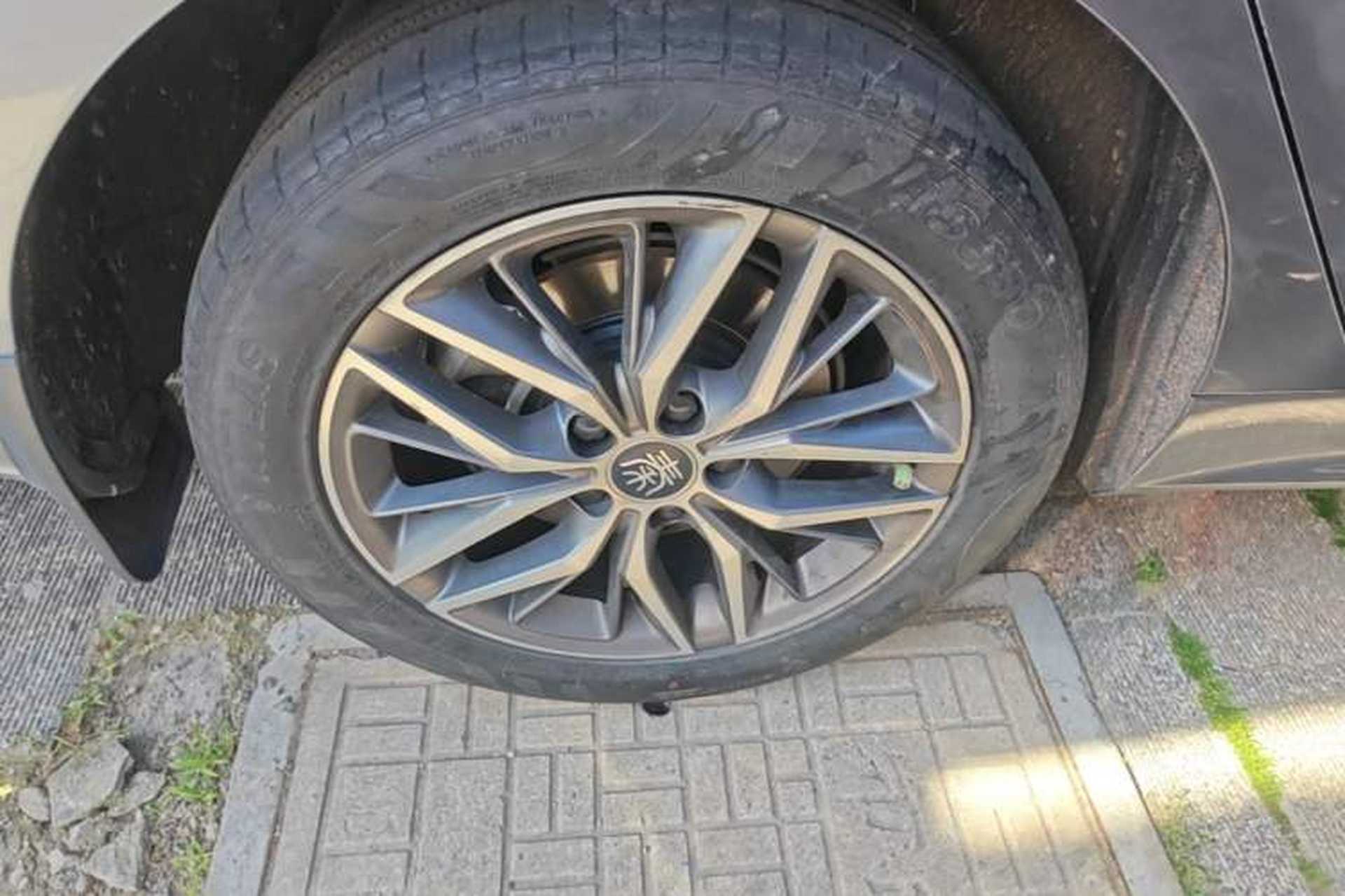 Used BYD Qin PLUS 2024 Honor Edition EV 420KM Leading Model Right Rear Wheel Hub
