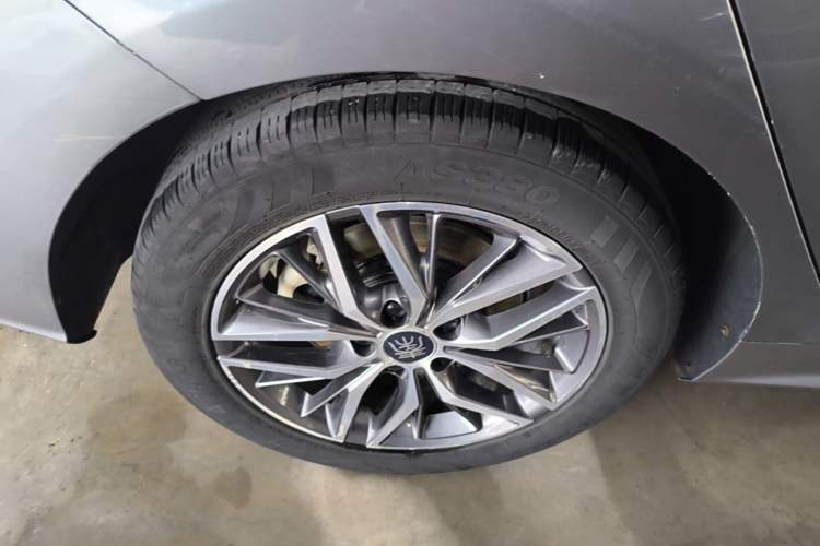 Used BYD Qin PLUS 2024 Honor Edition EV 510KM Leading Model Right Rear Wheel Hub