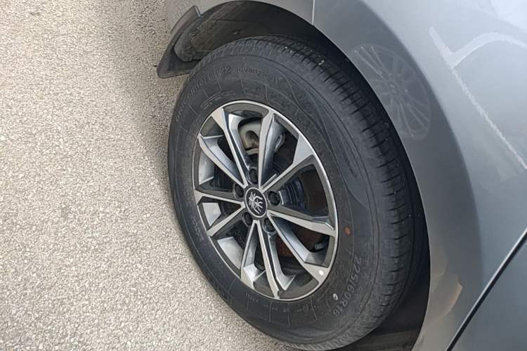 Used BYD Qin PLUS 2024 HONOR Edition DM-i 55KM Leading Model Right Rear Wheel Hub
