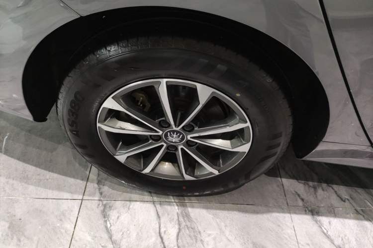Used BYD Qin PLUS 2024 HONOR Edition DM-i 55KM Leading Model Right Rear Wheel Hub