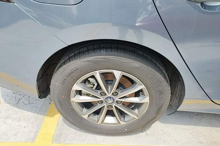 Used BYD Qin PLUS 2024 HONOR Edition DM-i 55KM Leading Model Right Rear Wheel Hub