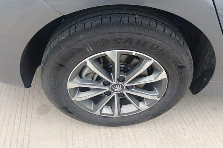 Used BYD Qin PLUS 2024 HONOR Edition DM-i 55KM Leading Model Right Rear Wheel Hub
