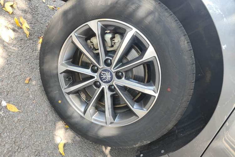 Used BYD Qin PLUS 2024 HONOR Edition DM-i 55KM Leading Model Right Rear Wheel Hub
