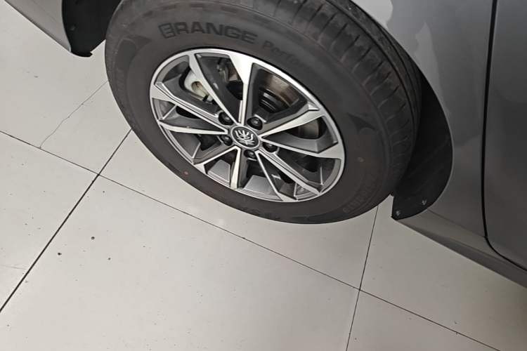 Used BYD Qin PLUS 2024 HONOR Edition DM-i 55KM Leading Model Right Rear Wheel Hub