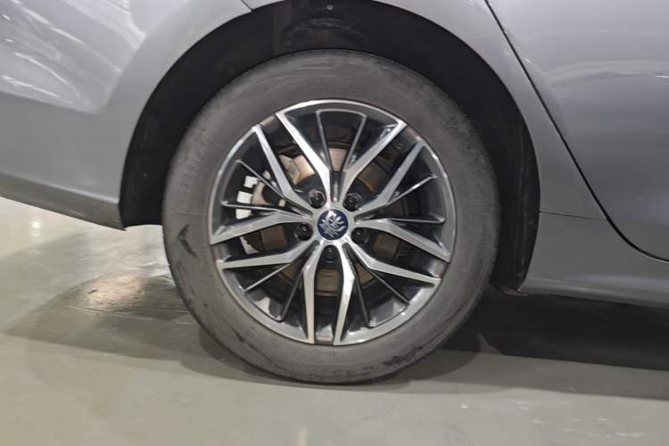 Used BYD Qin PLUS 2024 Honor Edition EV 510KM Beyond Model Right Rear Wheel Hub
