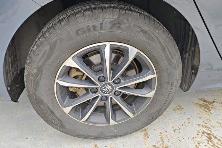 Used BYD Qin PLUS 2024 HONOR Edition DM-i 55KM Leading Model Right Rear Wheel Hub