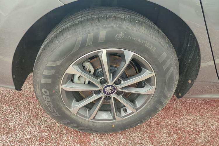 Used BYD Qin PLUS 2024 HONOR Edition DM-i 55KM Leading Model Right Rear Wheel Hub