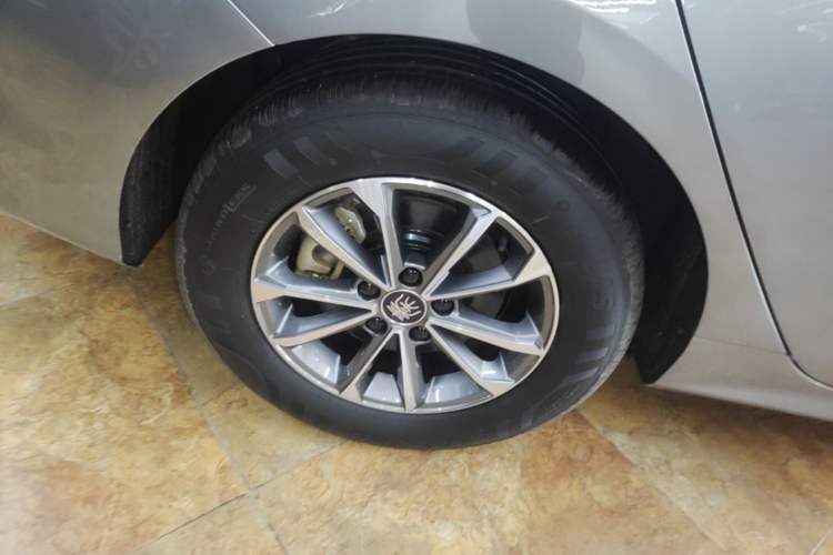 Used BYD Qin PLUS 2024 HONOR Edition DM-i 55KM Leading Model Right Rear Wheel Hub