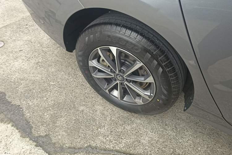 Used BYD Qin PLUS 2024 HONOR Edition DM-i 55KM Leading Model Right Rear Wheel Hub