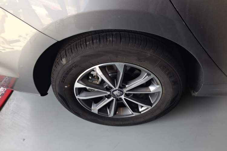 Used BYD Qin PLUS 2024 HONOR Edition DM-i 55KM Leading Model Right Rear Wheel Hub