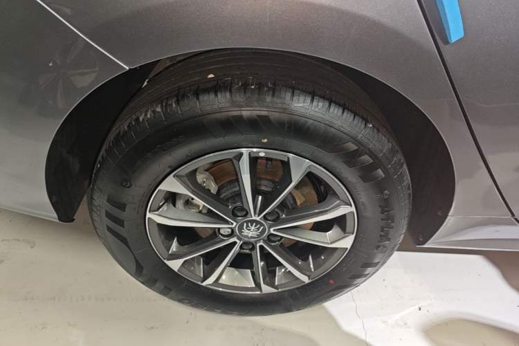 Used BYD Qin PLUS 2024 HONOR Edition DM-i 55KM Leading Model Right Rear Wheel Hub