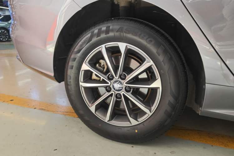 Used BYD Qin PLUS 2024 HONOR Edition DM-i 55KM Leading Model Right Rear Wheel Hub