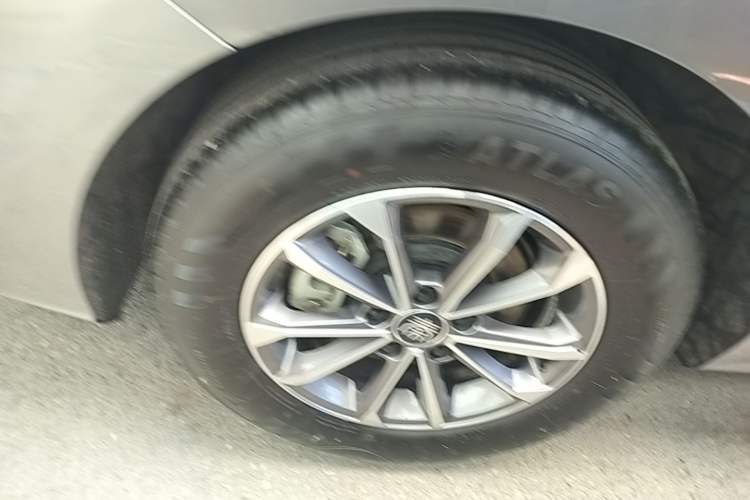 Used BYD Qin PLUS 2024 HONOR Edition DM-i 55KM Leading Model Right Rear Wheel Hub