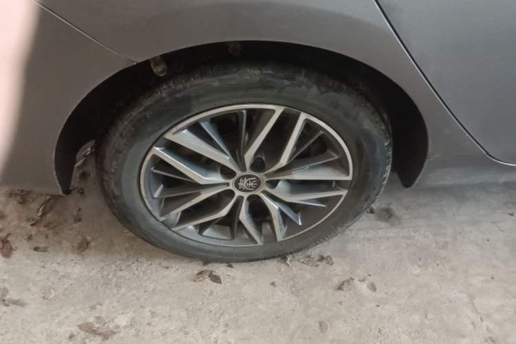Used BYD Qin PLUS 2024 Honor Edition EV 510KM Leading Model Right Rear Wheel Hub