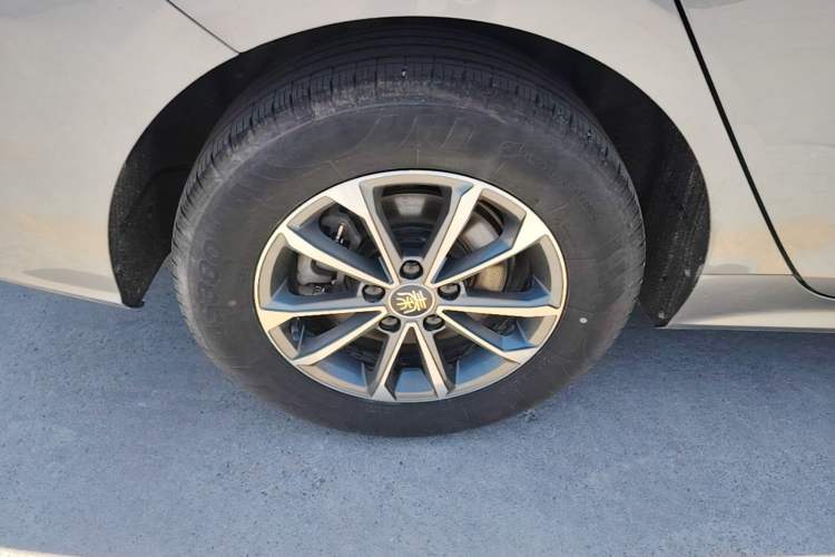 Used BYD Qin PLUS 2024 HONOR Edition DM-i 55KM Leading Model Right Rear Wheel Hub