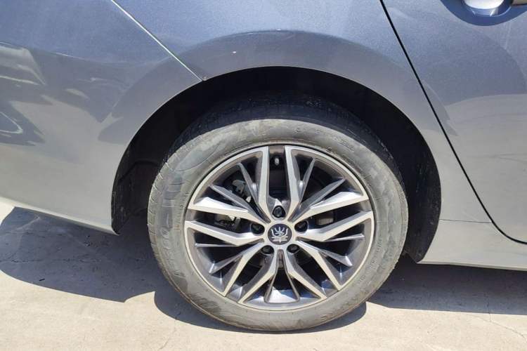 Used BYD Qin PLUS 2024 Honor Edition EV 420KM Beyond Model Right Rear Wheel Hub