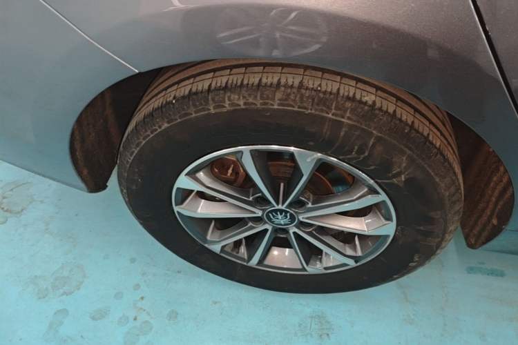 Used BYD Qin PLUS 2024 HONOR Edition DM-i 55KM Leading Model Right Rear Wheel Hub