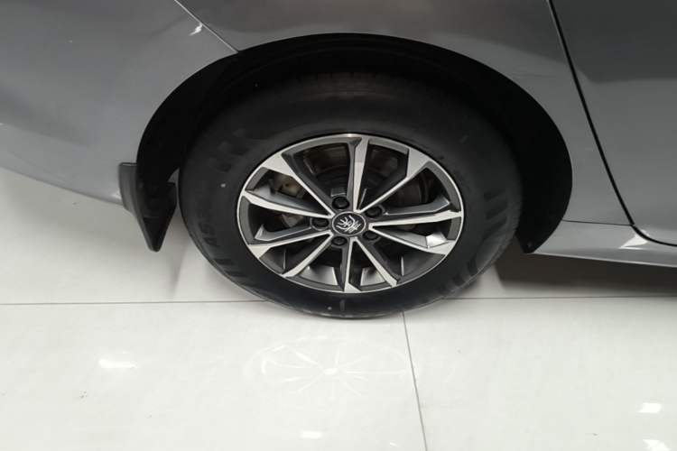 Used BYD Qin PLUS 2024 HONOR Edition DM-i 55KM Leading Model Right Rear Wheel Hub