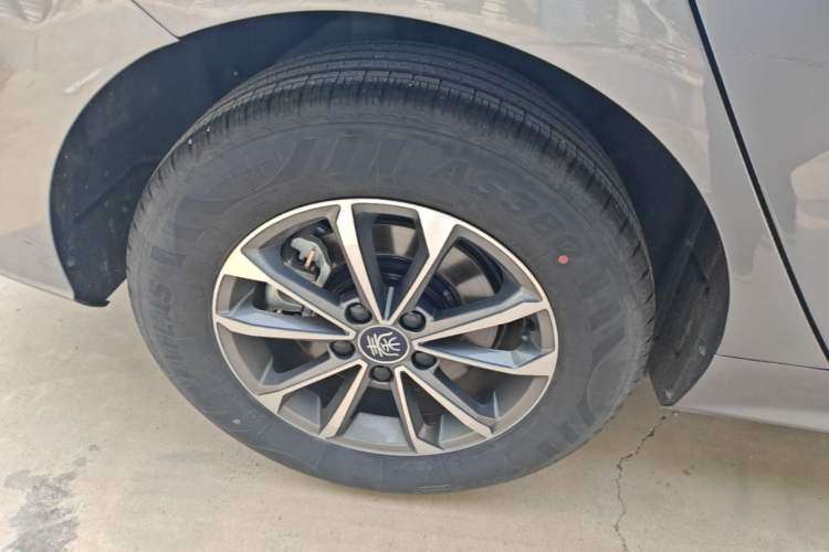 Used BYD Qin PLUS 2024 HONOR Edition DM-i 55KM Leading Model Right Rear Wheel Hub