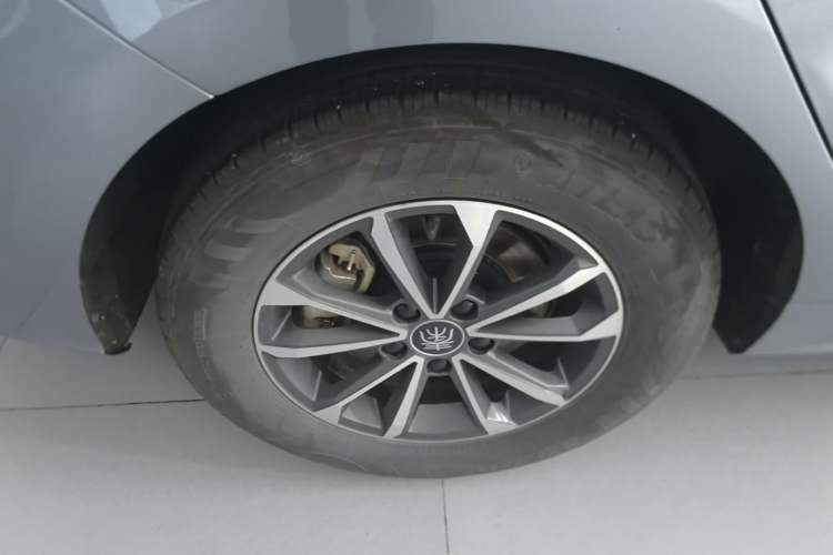 Used BYD Qin PLUS 2024 HONOR Edition DM-i 55KM Leading Model Right Rear Wheel Hub