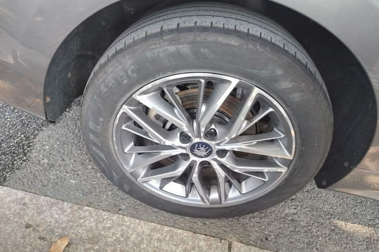 Used BYD Qin PLUS 2024 Honor Edition EV 510KM Beyond Model Right Rear Wheel Hub