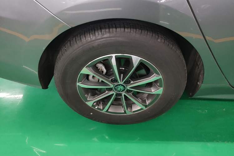 Used BYD Qin PLUS 2024 HONOR Edition DM-i 55KM Leading Model Right Rear Wheel Hub