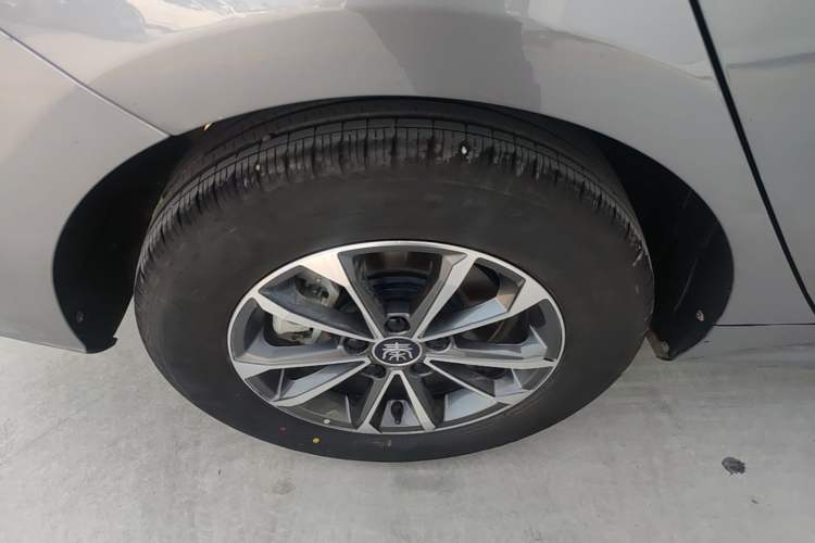 Used BYD Qin PLUS 2024 HONOR Edition DM-i 55KM Leading Model Right Rear Wheel Hub