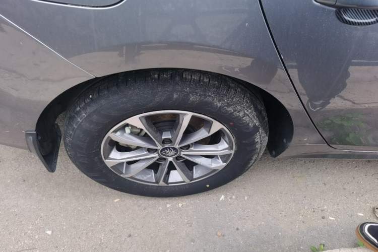 Used BYD Qin PLUS 2024 HONOR Edition DM-i 55KM Leading Model Right Rear Wheel Hub