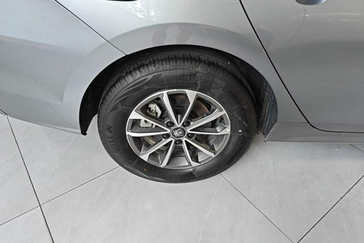 Used BYD Qin PLUS 2024 HONOR Edition DM-i 55KM Leading Model Right Rear Wheel Hub