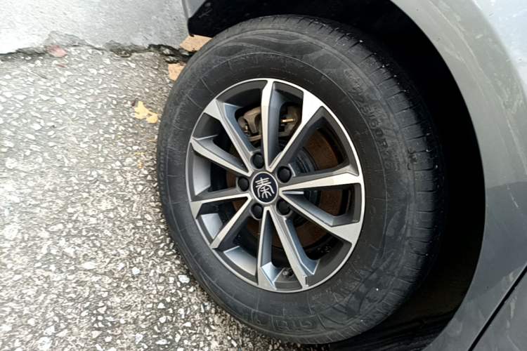 Used BYD Qin PLUS 2024 HONOR Edition DM-i 55KM Leading Model Right Rear Wheel Hub