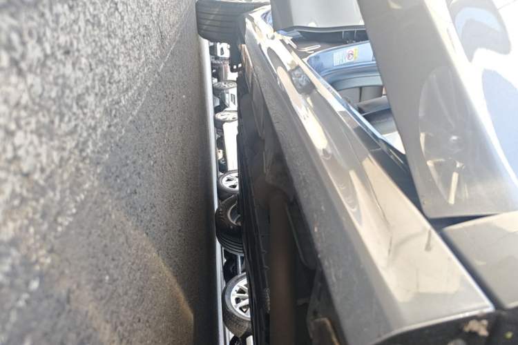 Used BYD Qin PLUS 2024 HONOR Edition DM-i 55KM Leading Model Right Side Sill