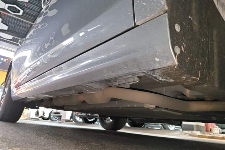 Used BYD Qin PLUS 2024 HONOR Edition DM-i 55KM Leading Model Right Side Sill