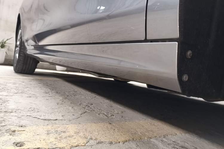 Used BYD Qin PLUS 2024 Honor Edition EV 420KM Beyond Model Right Side Sill