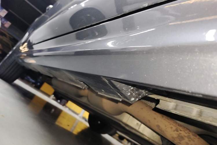 Used BYD Qin PLUS 2024 HONOR Edition DM-i 120KM Excellence Model Right Side Sill