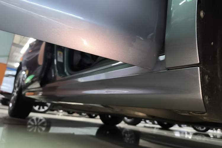 Used BYD Qin PLUS 2024 HONOR Edition DM-i 120KM Leading Model Right Side Sill