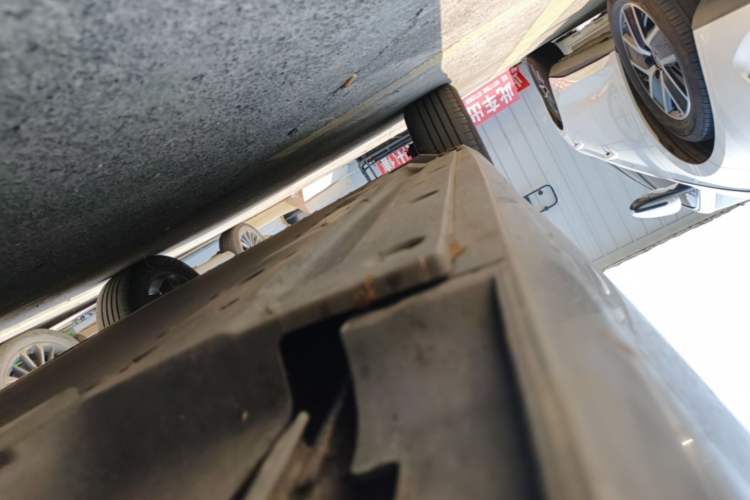 Used BYD Qin PLUS 2024 Honor Edition EV 420KM Leading Model Right Side Sill