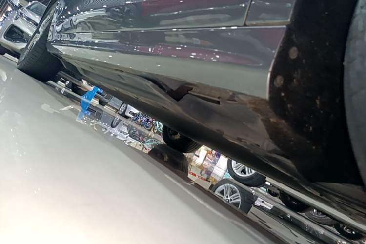 Used BYD Qin PLUS 2024 Honor Edition EV 510KM Leading Model Right Side Sill