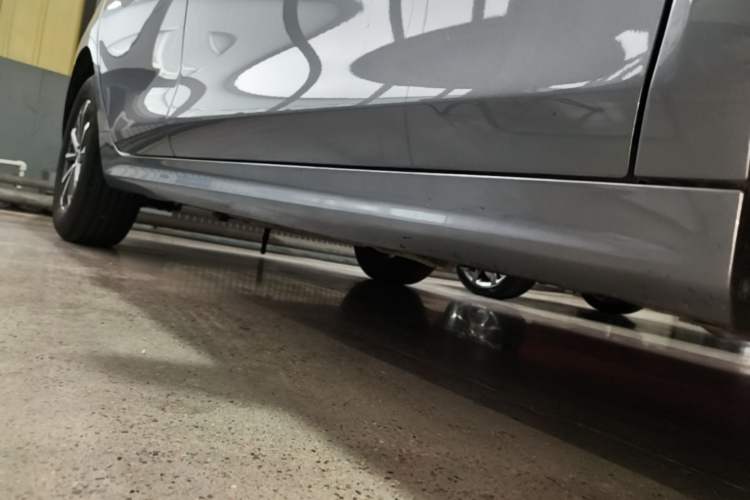 Used BYD Qin PLUS 2024 HONOR Edition DM-i 55KM Leading Model Right Side Sill