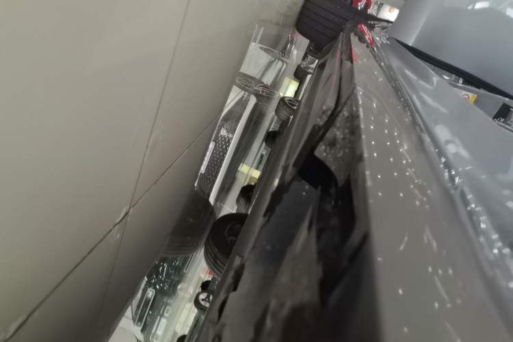 Used BYD Qin PLUS 2024 Honor Edition EV 420KM Leading Model Right Side Sill