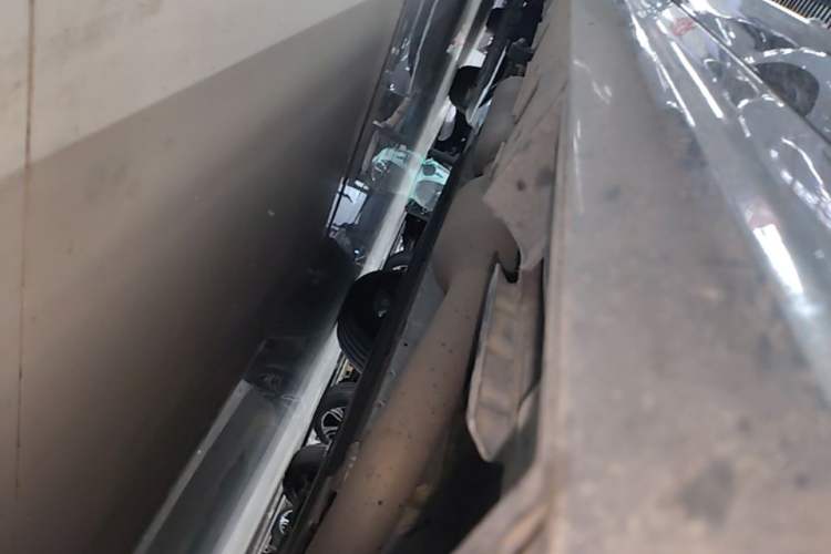 Used BYD Qin PLUS 2024 HONOR Edition DM-i 55KM Leading Model Right Side Sill