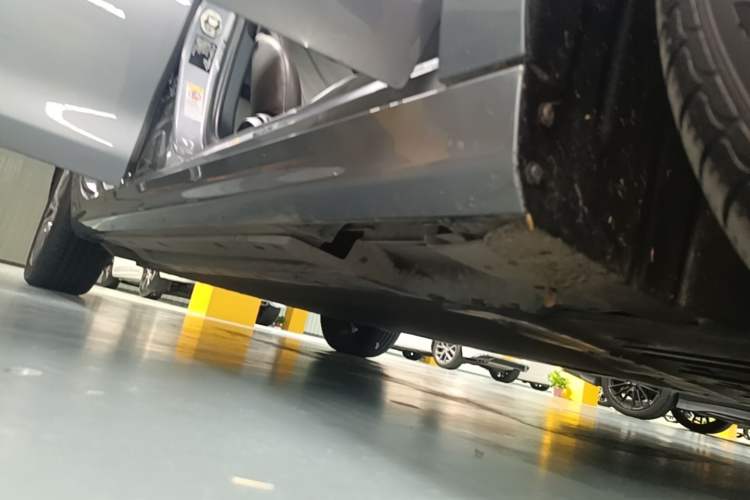 Used BYD Qin PLUS 2024 Honor Edition EV 510KM Leading Model Right Side Sill